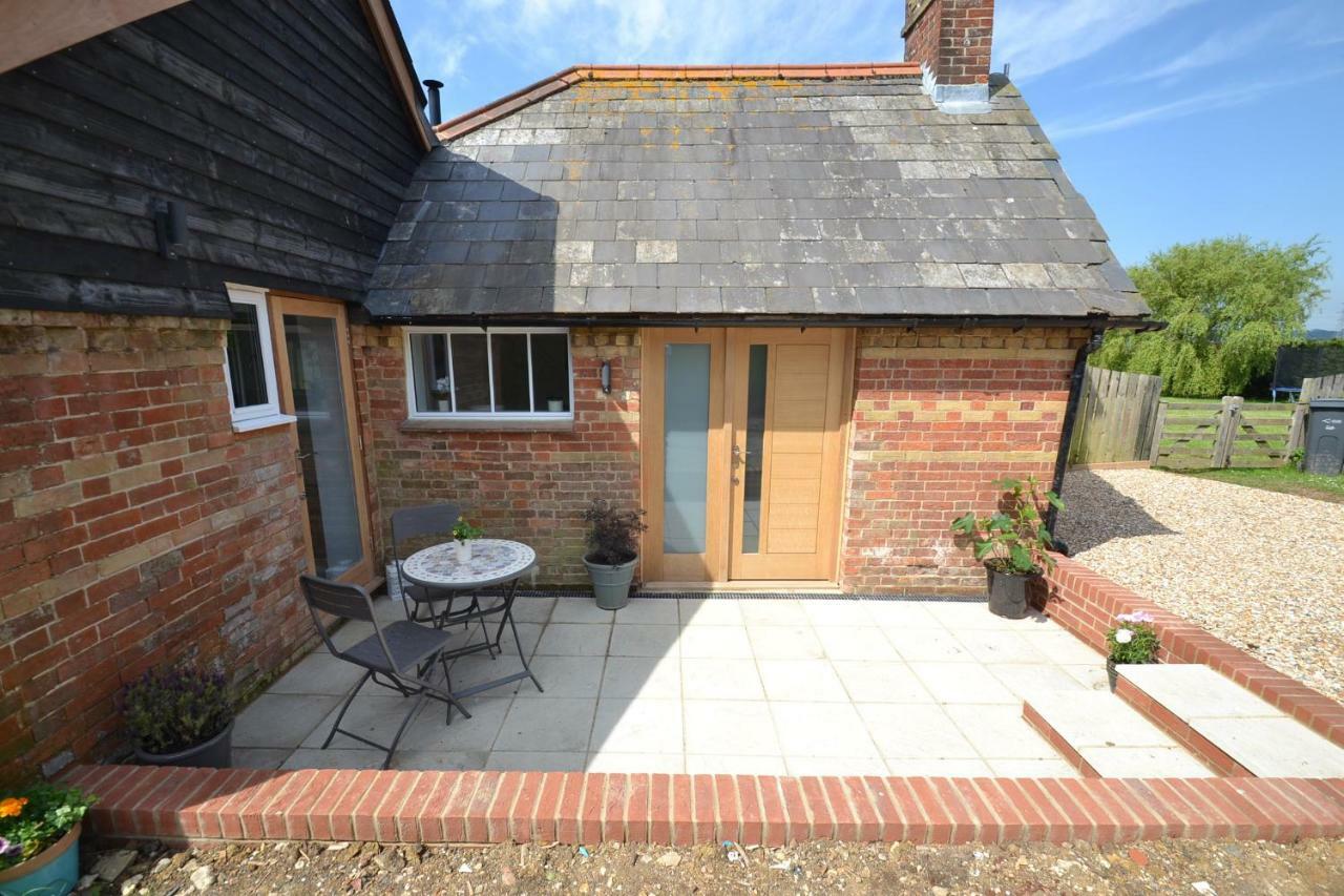 Alberts Dairy Cottage East Cowes Exterior foto